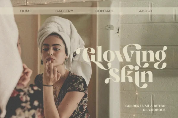 Golden Lush a Retro Glamorous Font